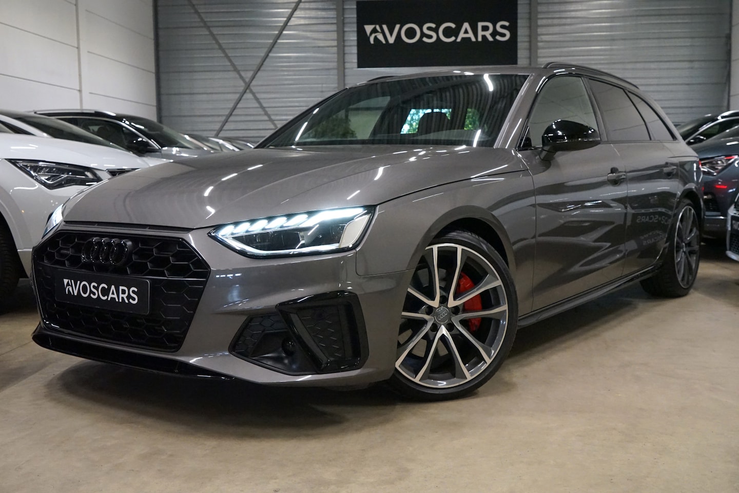 Audi A4 Avant - 45 TFSI quattro S Line * RS Stoelen - Trekhaak - Virtual - ACC - Lane - 19" - App * - AutoWereld.nl