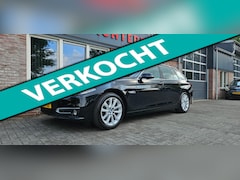 BMW 5-serie Touring - 520i High Executive Trekhaak Leer Automaat NAP Xenon Mooie/Nette Auto