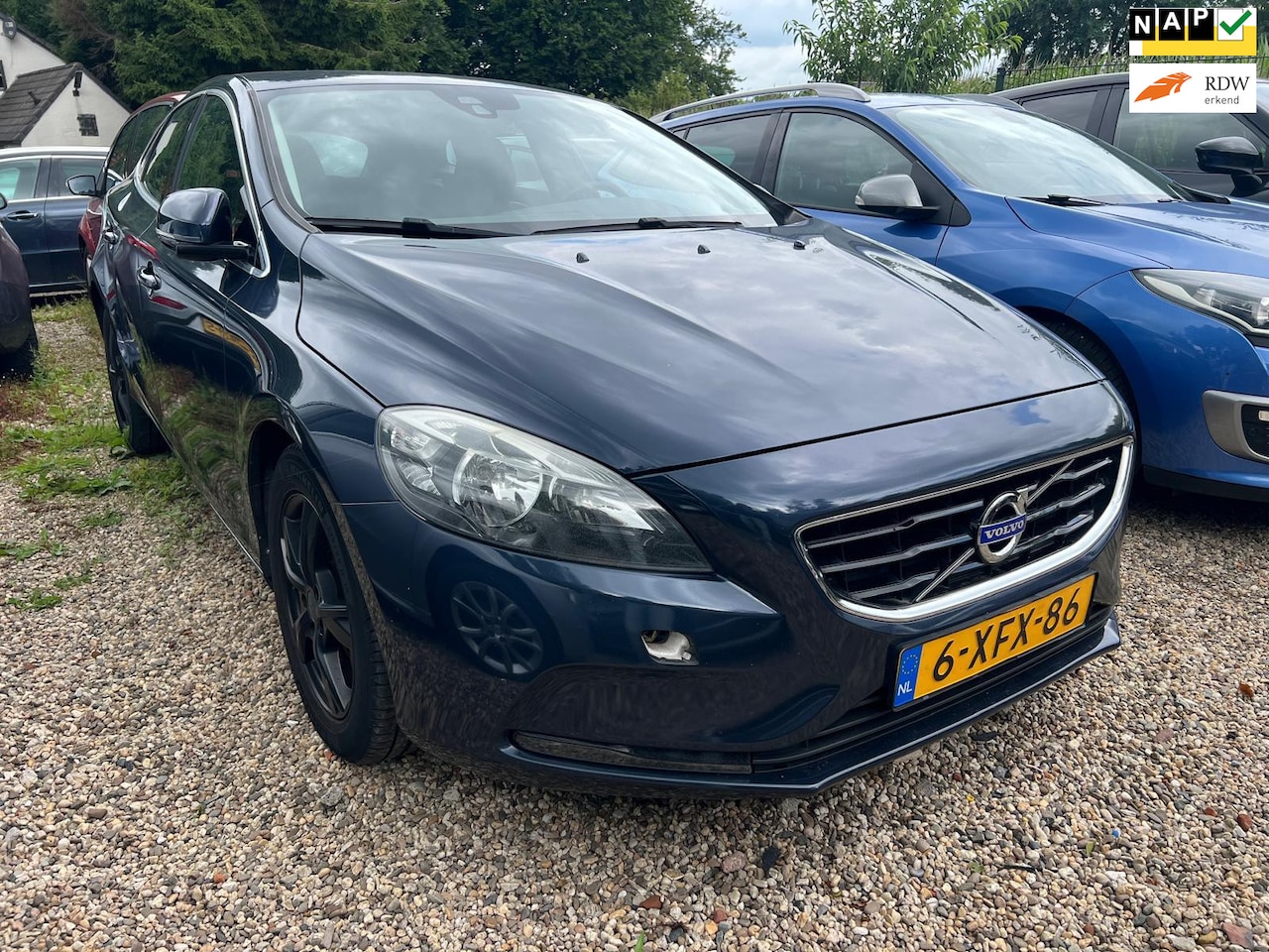 Volvo V40 - 2.0 D4 R-Design Business EXPORT - AutoWereld.nl