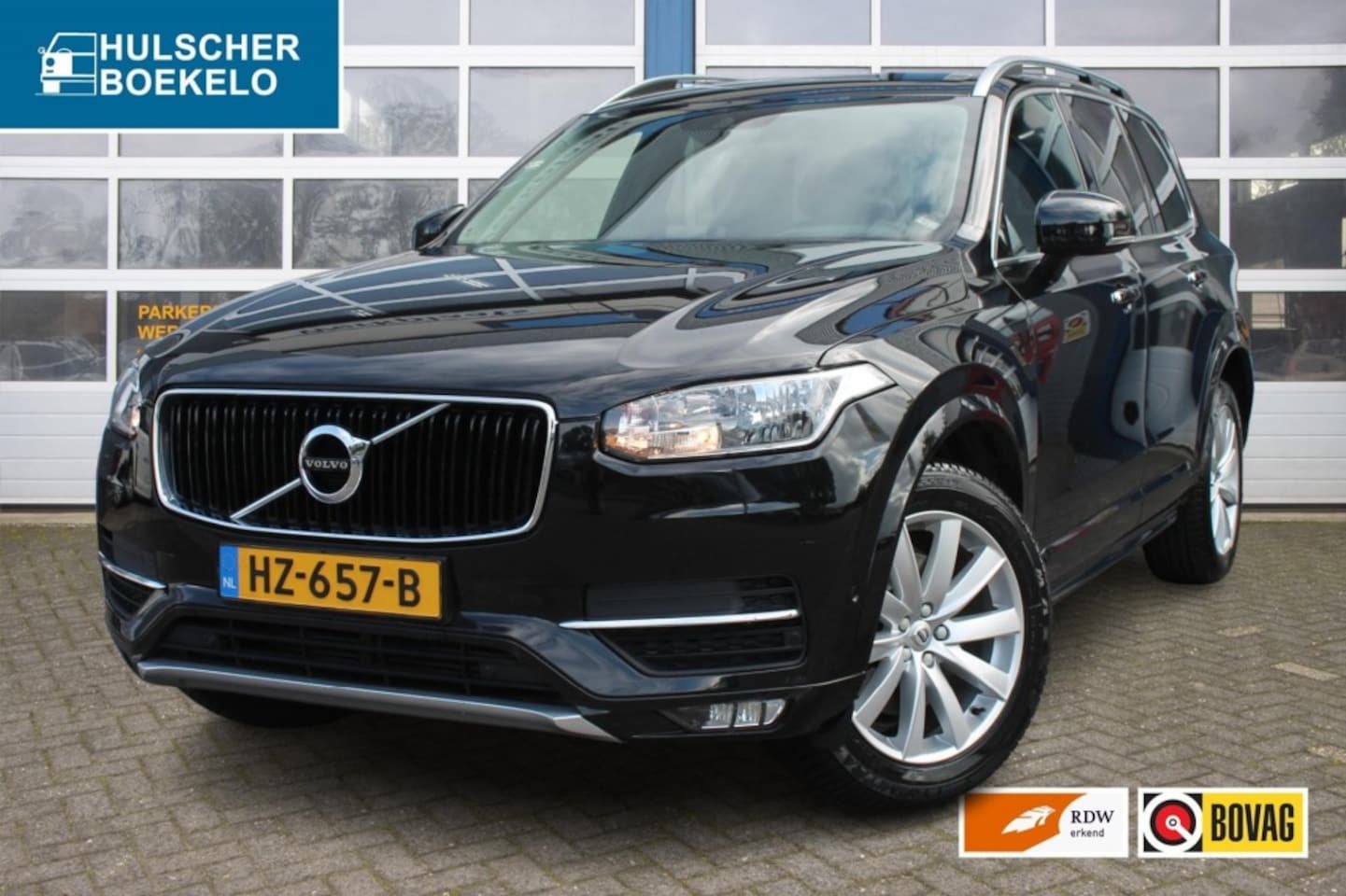 Volvo XC90 - 2.0 D5 AWD MOMENTUM  7 persoon uitvoering / Originele trekhaak - AutoWereld.nl