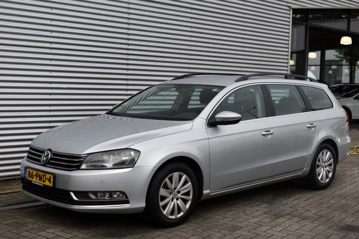Volkswagen Passat - 1.6 TDI COMFL. BLUEMOTION / MEENEEM/EXPORTPRIJS - AutoWereld.nl