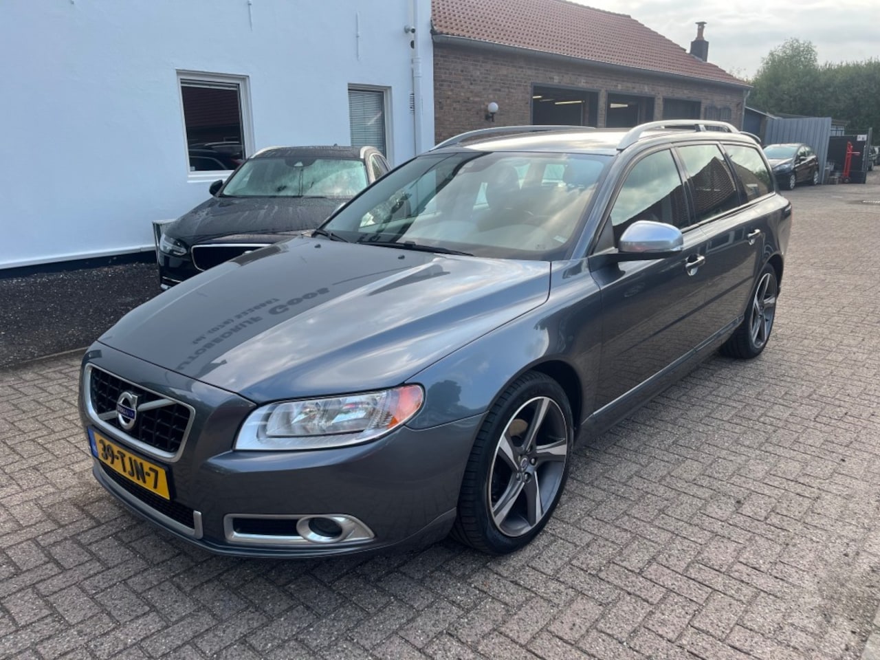 Volvo V70 - T4 R-Design Automaat - AutoWereld.nl