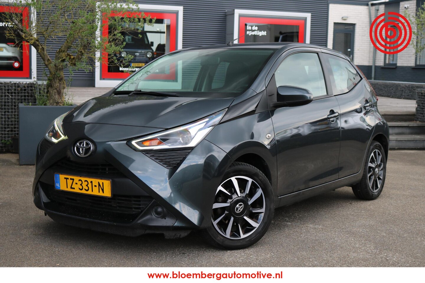 Toyota Aygo - 1.0 VVT-i x-play 1.0 VVT-i x-play - AutoWereld.nl