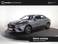 Mercedes-Benz A-klasse - 250e Star Edition Luxury Line | DISTRONIC | Trekhaak | Dodehoekassistent
