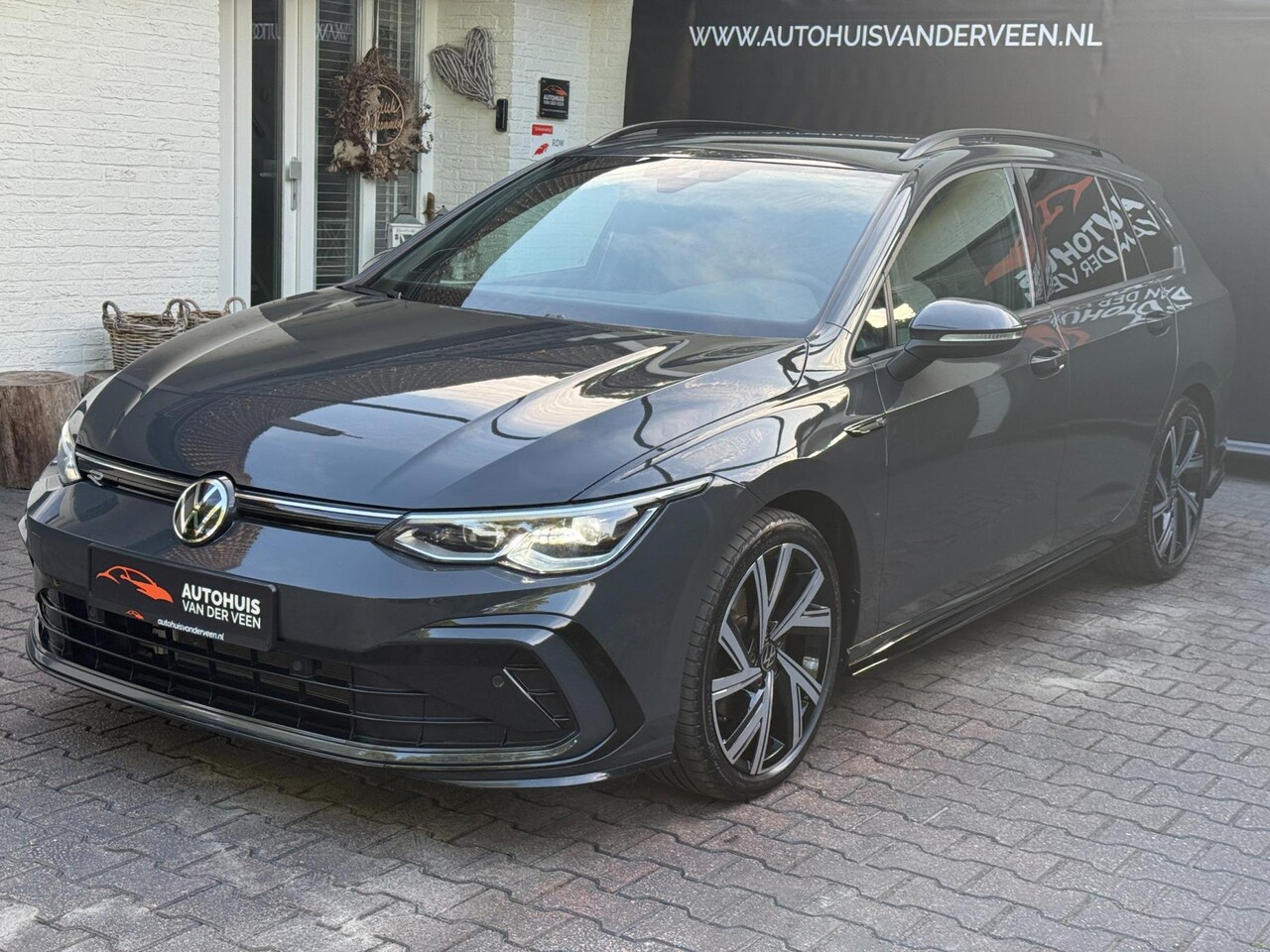 Volkswagen Golf Variant - 1.5 TSI R-Line Business+ 150 PK! ACC/Clima/Trekhaak/Etc! - AutoWereld.nl
