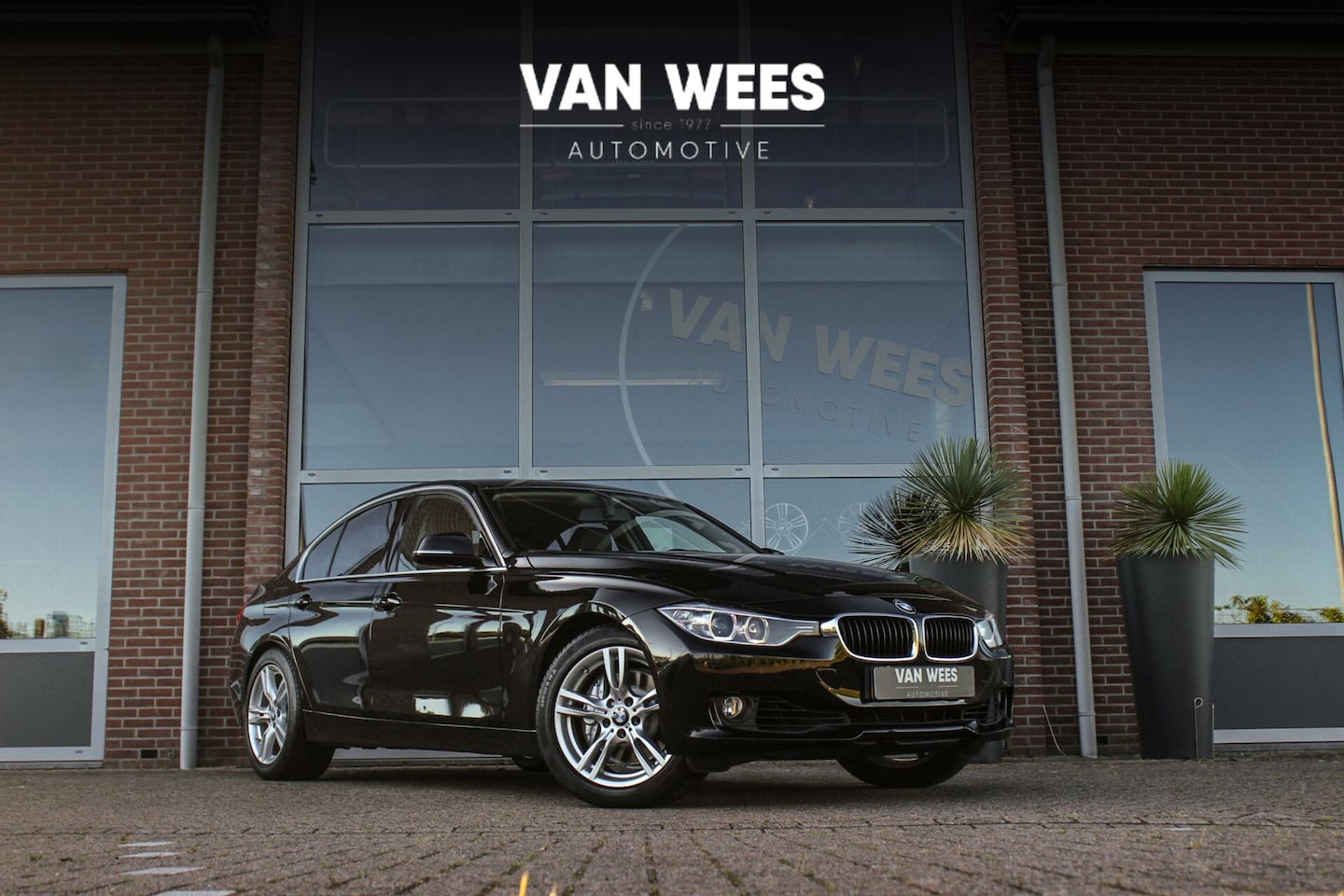 BMW 3-serie - 335i F30 Sedan Executive | 306 pk | Automaat | NL auto | 18 inch | Xenon | Cruise control - AutoWereld.nl