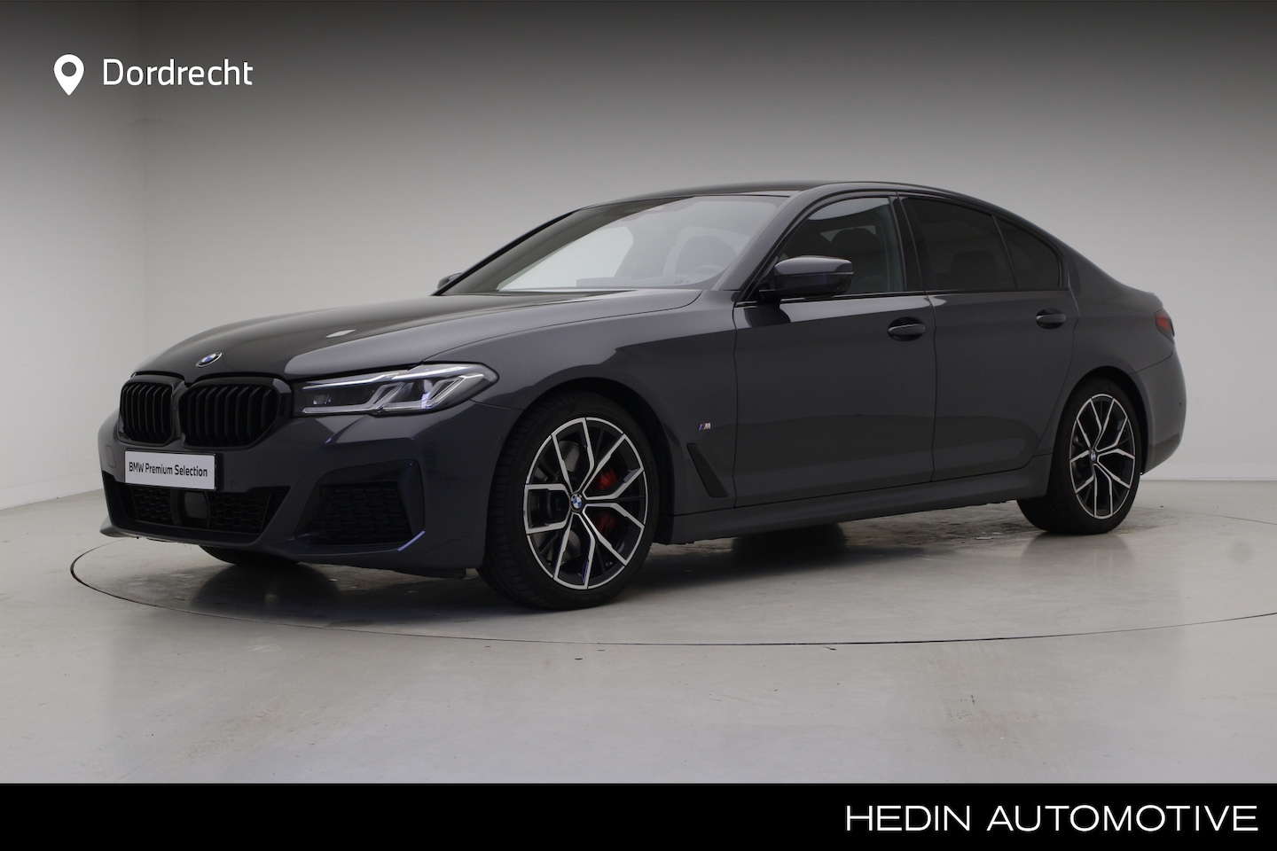 BMW 5-serie - 540i M-Sport | Special Request Brands Harch Metallic | Trekhaak | CoPilot | - AutoWereld.nl