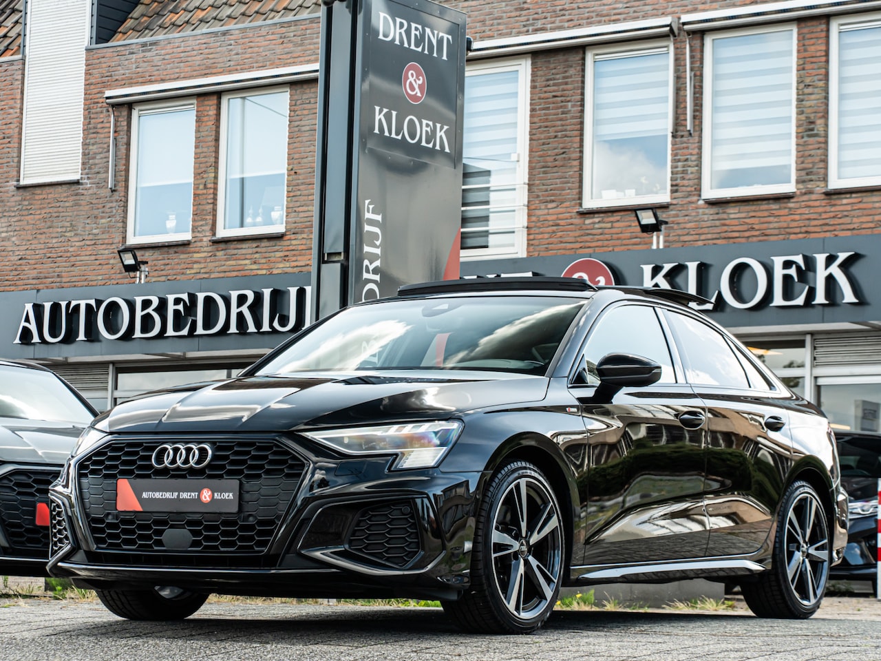 Audi A3 Limousine - 35 TFSI edition S-Line PANO CAMERA BLACK OPTIC LEDER VIRTUAL DASH BOMVOL!! - AutoWereld.nl