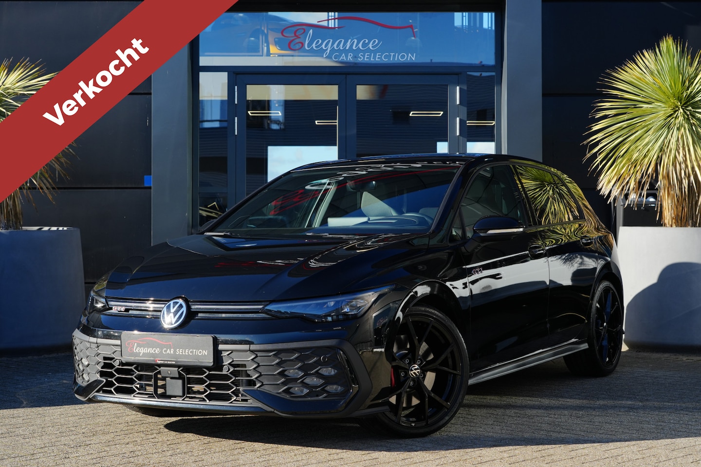 Volkswagen Golf - 8.5 2.0 TSI GTI 265pk Panoramadak/Stoelverwarming/HarmanKardon - AutoWereld.nl