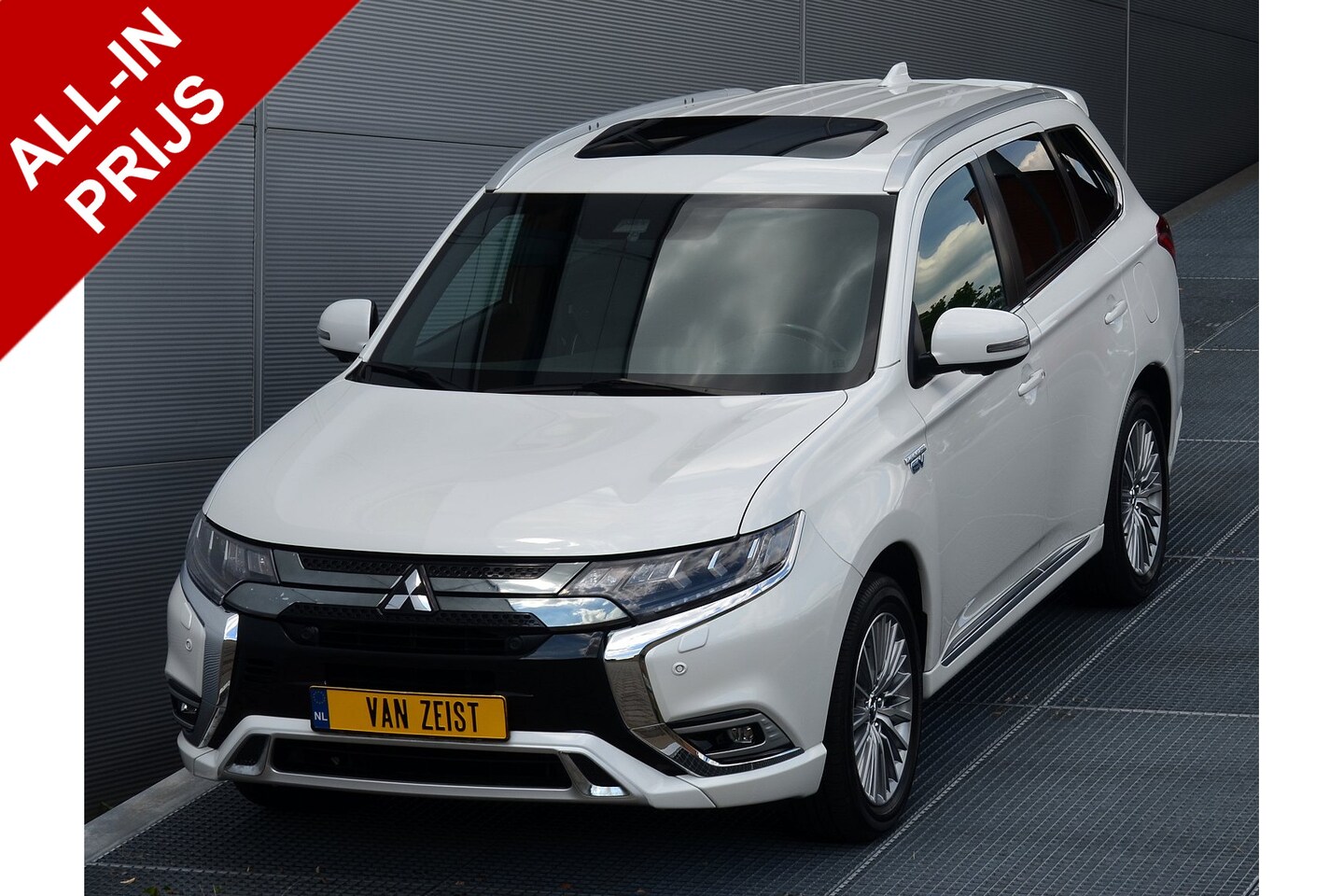Mitsubishi Outlander - PHEV 2.4 INSTYLE 4WD | PLUG IN HYBRID | FULL OPTIONS | SCHUIFDAK | ADAPTIEF CRUISE | TREKH - AutoWereld.nl