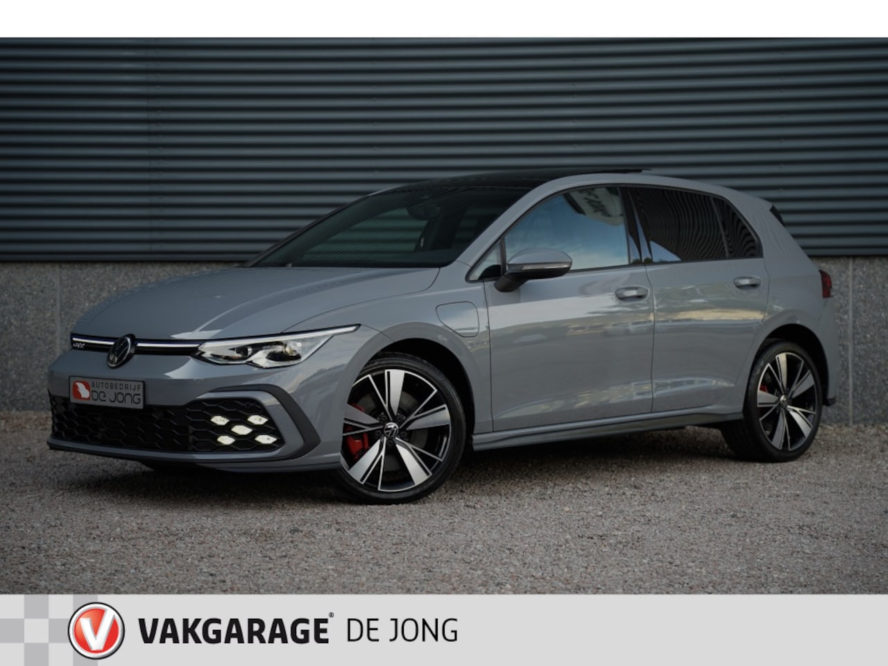 Volkswagen Golf - GTE 245PK Hybride | Pano | Trekhaak | Travel | 18'Inch | ACC | W - AutoWereld.nl