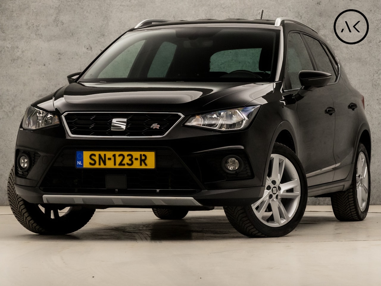SEAT Arona - 1.0 TSI FR Sport Automaat (APPLE CARPLAY, GROOT NAVI, CLIMATE, STOELVERWARMING, SPORTSTOEL - AutoWereld.nl