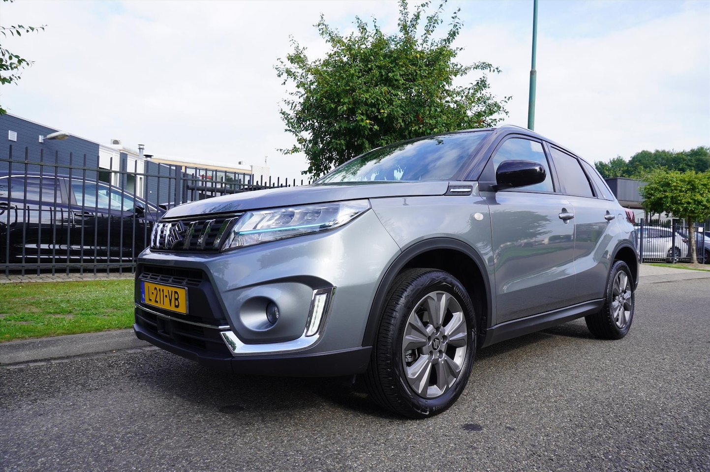 Suzuki Vitara - 1.4 Boosterjet 129pk Smart Hybrid Select Multi Media Trekhaak - AutoWereld.nl