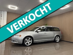 Volvo V70 - 2.0T R-Edition * Automaat / Navigatie / Afn.Trekhaak / Xenon / NL Auto