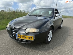 Alfa Romeo 147 - 1.6 T.Spark Edizione Esclusiva incl nieuwe apk en garantie + boekjes