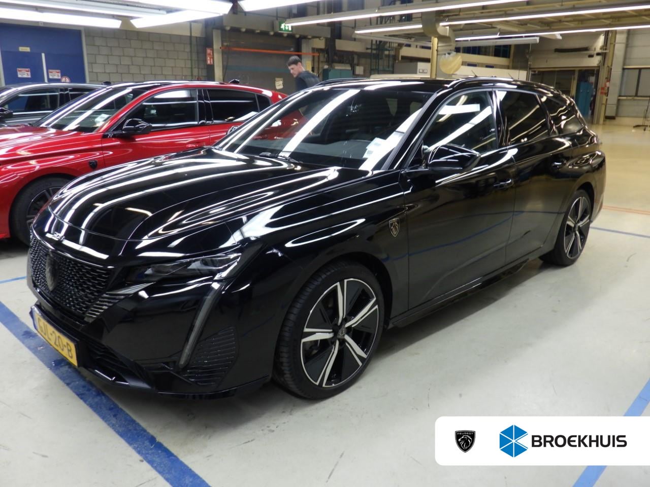 Peugeot 308 SW - 1.6 Plug-in Hybrid 180 GT | Achteruitrijcamera | Chroom delen exterieur | Dakrails | Apple - AutoWereld.nl