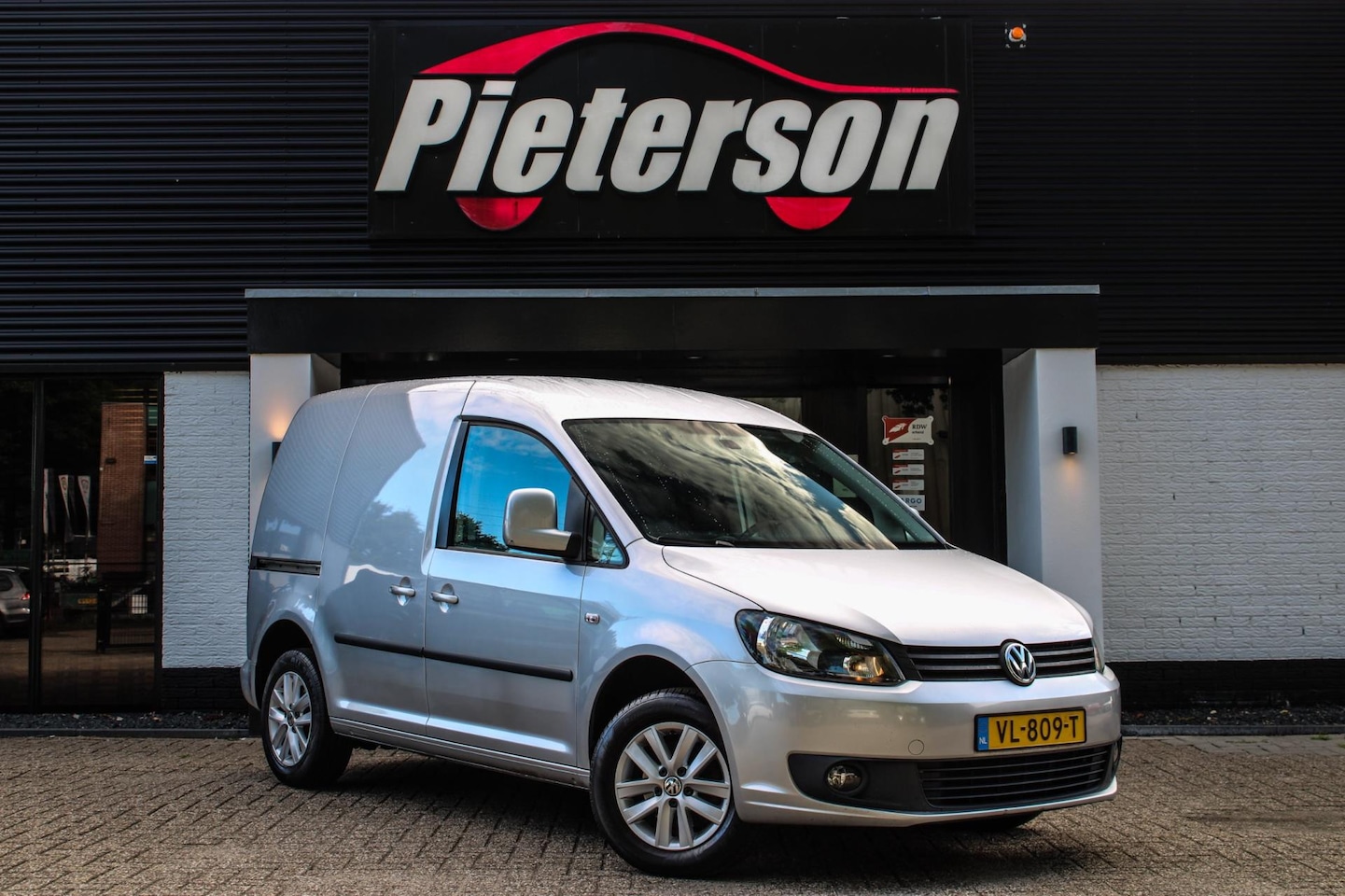 Volkswagen Caddy - 1.6 TDI NAP MARGE DSG CRUISE AIRCO NAVI - AutoWereld.nl