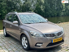 Kia Cee'd Sporty Wagon - 1.4 CVVT Navigator Plus Pack airco elektrische ramen cv op afs