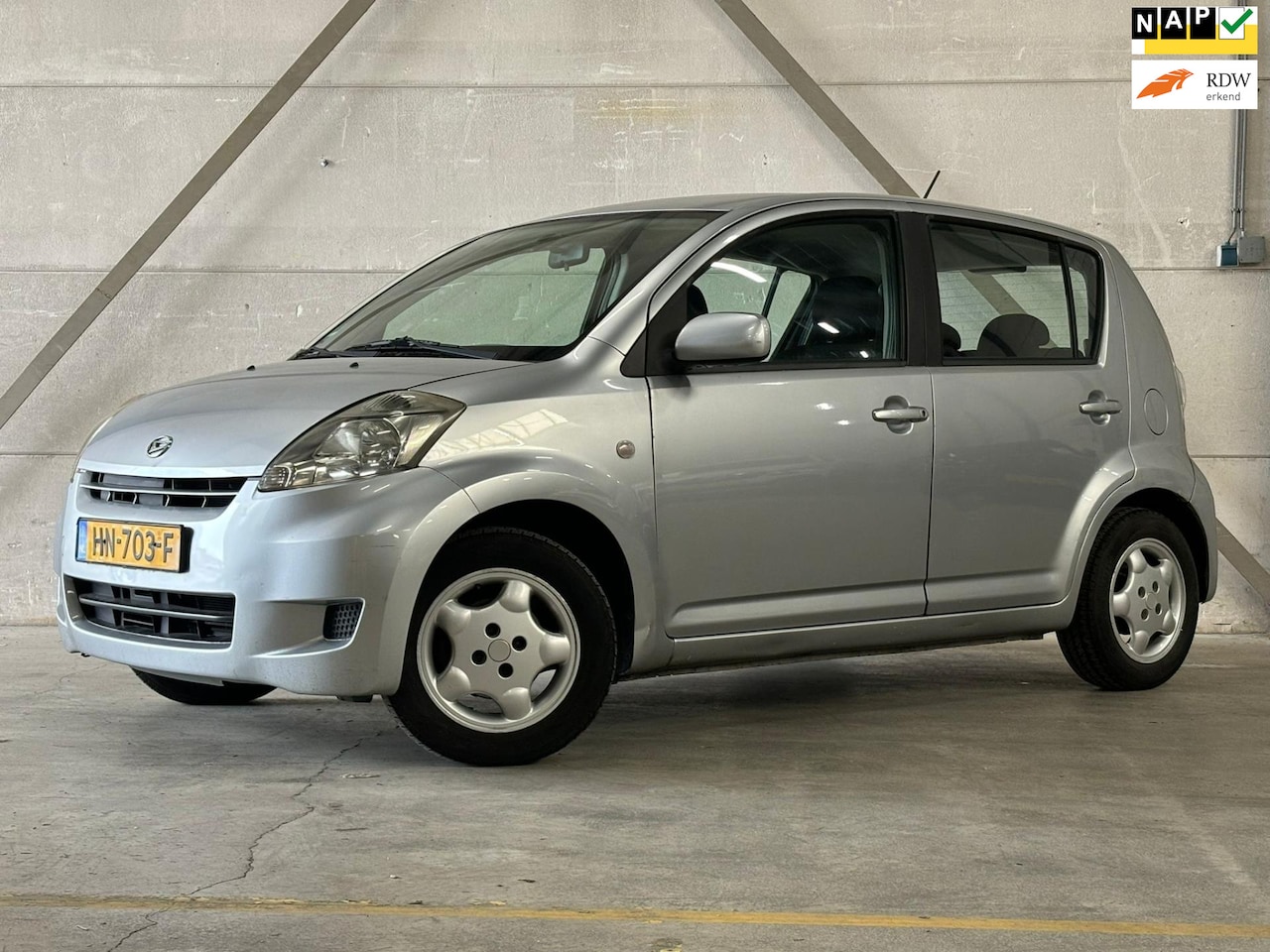 Daihatsu Sirion 2 - 1.0-12V Trend Airco Centrale vergrendeling - AutoWereld.nl