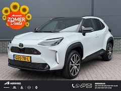 Toyota Yaris Cross - 1.5 Hybrid 130 GR Sport / Trekhaak / Keyless / Clima / Navigatie / Stoelverwarming /