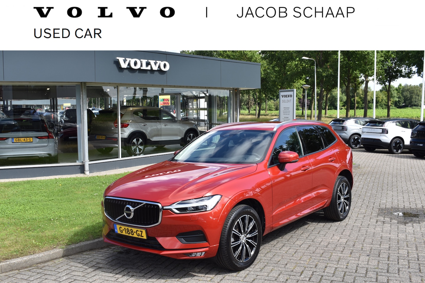 Volvo XC60 - 2.0 T5 Momentum ACC | DAB | 19 Inch LM | Volvo On Call | Trekhaak | Stoelverwarming - AutoWereld.nl