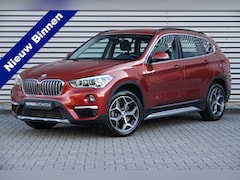 BMW X1 - sDrive20i High Executive | X-Line | Memory | Navi Professional | Trekhaak | Nieuwstaat |