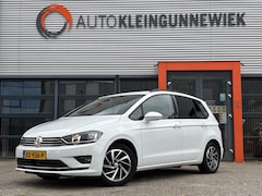 Volkswagen Golf Sportsvan - 1.2 TSI Highline Business All-season banden / Trekhaak / Apple/Android Carplay / Parkeerse