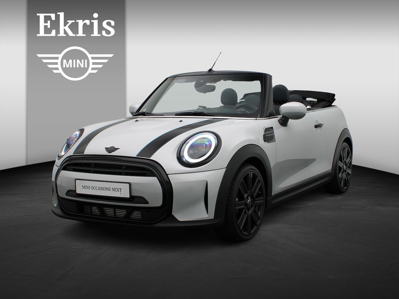 MINI Cabrio - Cooper Sidewalk Edition + Achteruitrijcamera + Comfort Access + Driving Assistant Pakket + - AutoWereld.nl