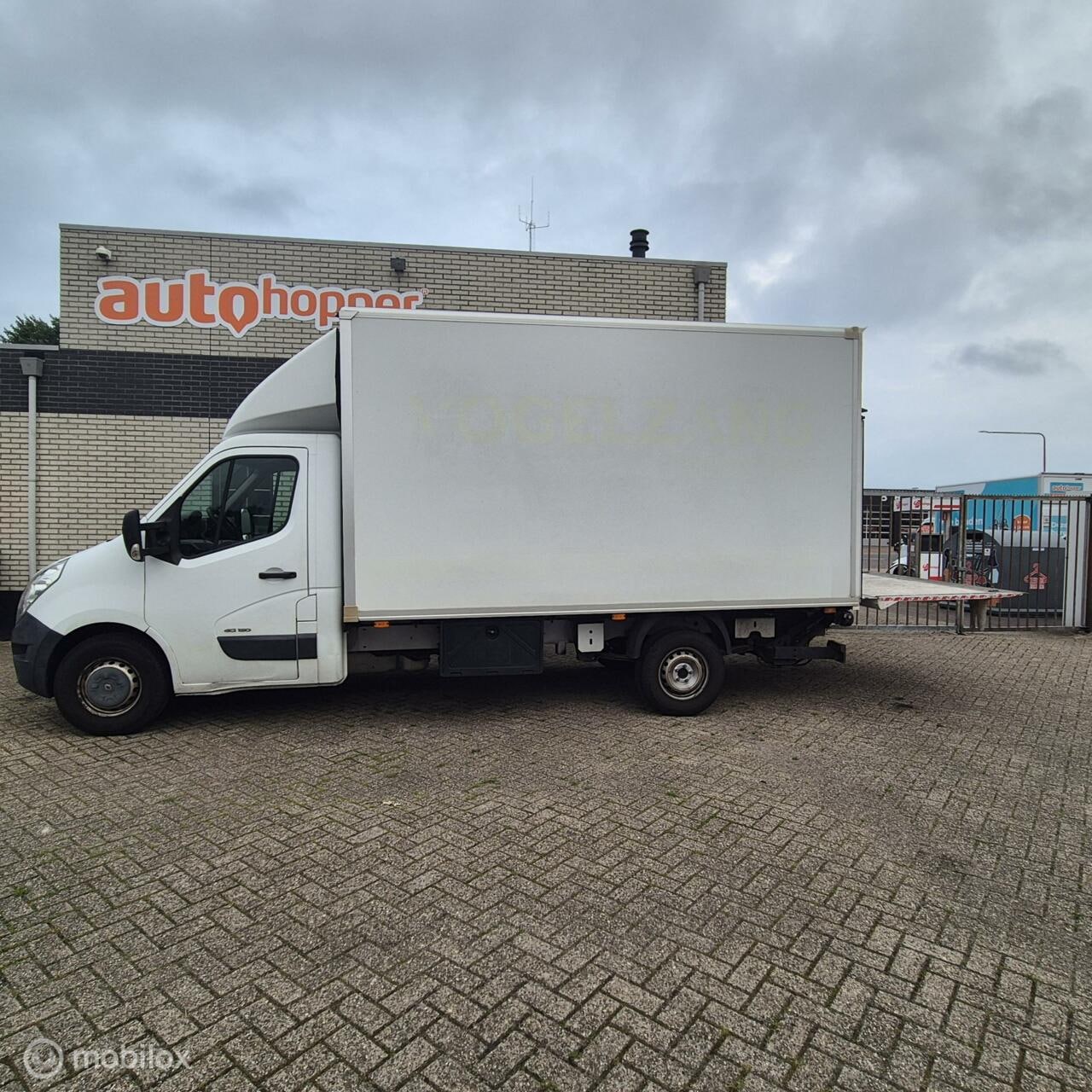 Renault Master - bestel T35 2.3 dCi Bakwagen met Laadlift Airco/Cruise control - AutoWereld.nl