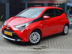 Toyota Aygo - 1.0 VVT-i x-play | Camera | 4 Deurs | Elektrische ramen | Bluetooth |