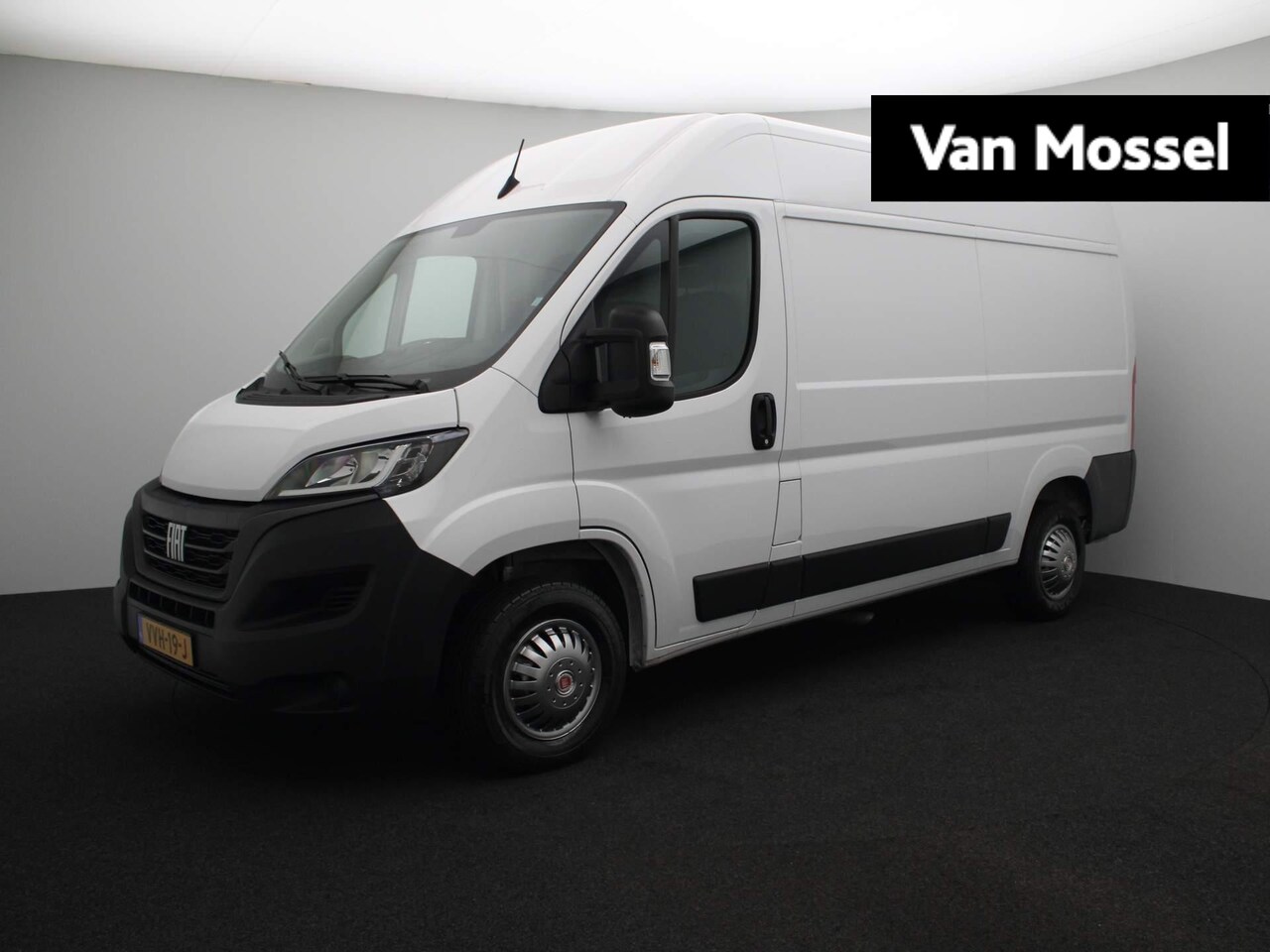 Fiat Ducato - 30 2.2 MultiJet L2H2 | 140 pk | Apple Carplay | Trekhaak | Camera | 3 zitplaatsen | - AutoWereld.nl