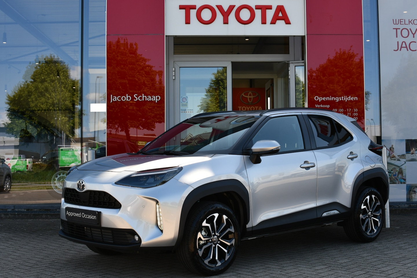 Toyota Yaris Cross - 1.5 Hybrid 130 Dynamic Limited Automaat 130pk | Comfort-pakket | Parkeersensor vóór & acht - AutoWereld.nl