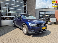 Volkswagen Tiguan - 1.5 TSI DSG, 150PK Highline, zwenkbare trekhaak, adaptive cruise control, LED, Camera, nav