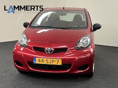 Toyota Aygo - 1.0-12V Now zeer nette auto Airco / metallic lak / electr. ramen