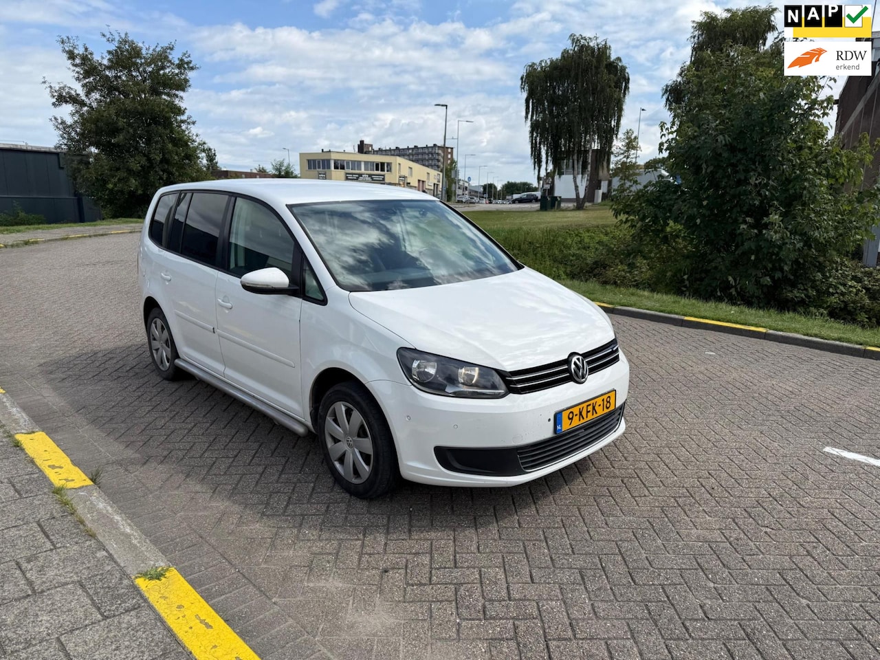 Volkswagen Touran - 2.0 TDI Comfortline BlueMotion 2.0 TDI Comfortline BlueMotion - AutoWereld.nl