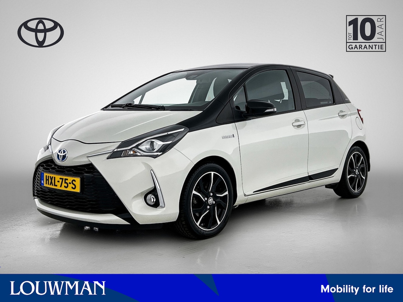 Toyota Yaris - 1.5 Hybrid Bi-Tone Limited | Parkeercamera Achter | Cruise Control | Rijstrook sensor | Gr - AutoWereld.nl