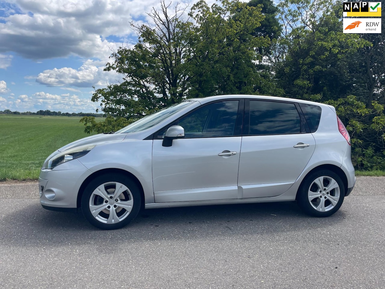 Renault Scénic - 2.0 Privilege Automaat Nwe. APK - AutoWereld.nl