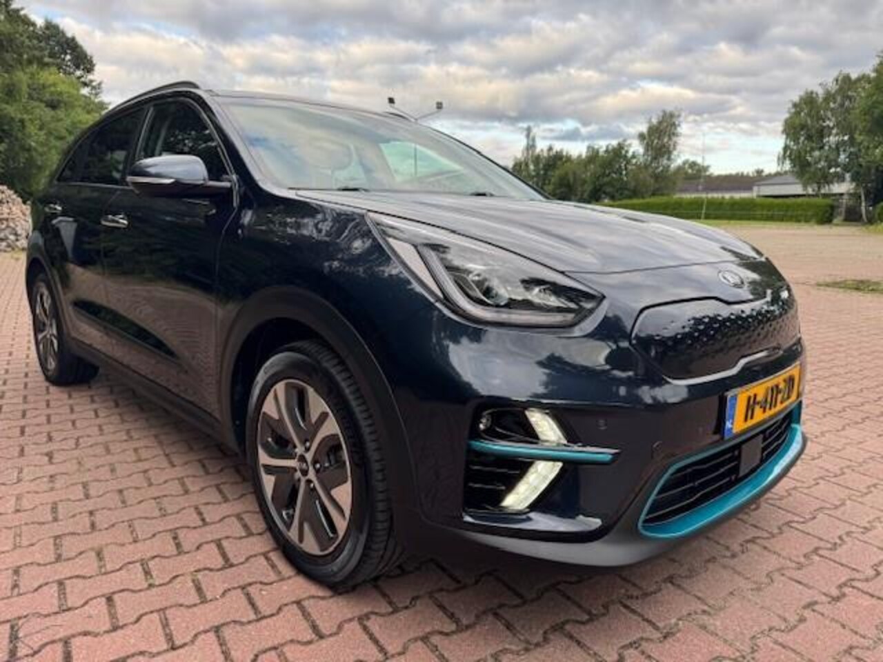 Kia e-Niro - EXECUTIVELINE 64KWH 3FASE LADEN/THAAK/ACARPLAY/LEER/FABRIEKSGARANTIE - AutoWereld.nl