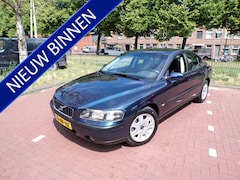 Volvo S60 - 2.4 Edition NIEUWE DISTRIBUTIERIEM
