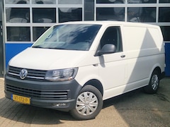 Volkswagen Transporter - 2.0 TDI L1H1 Comfortline / Automaat / Trekhaak / Bluetooth / Cruise control / Airco / Orig
