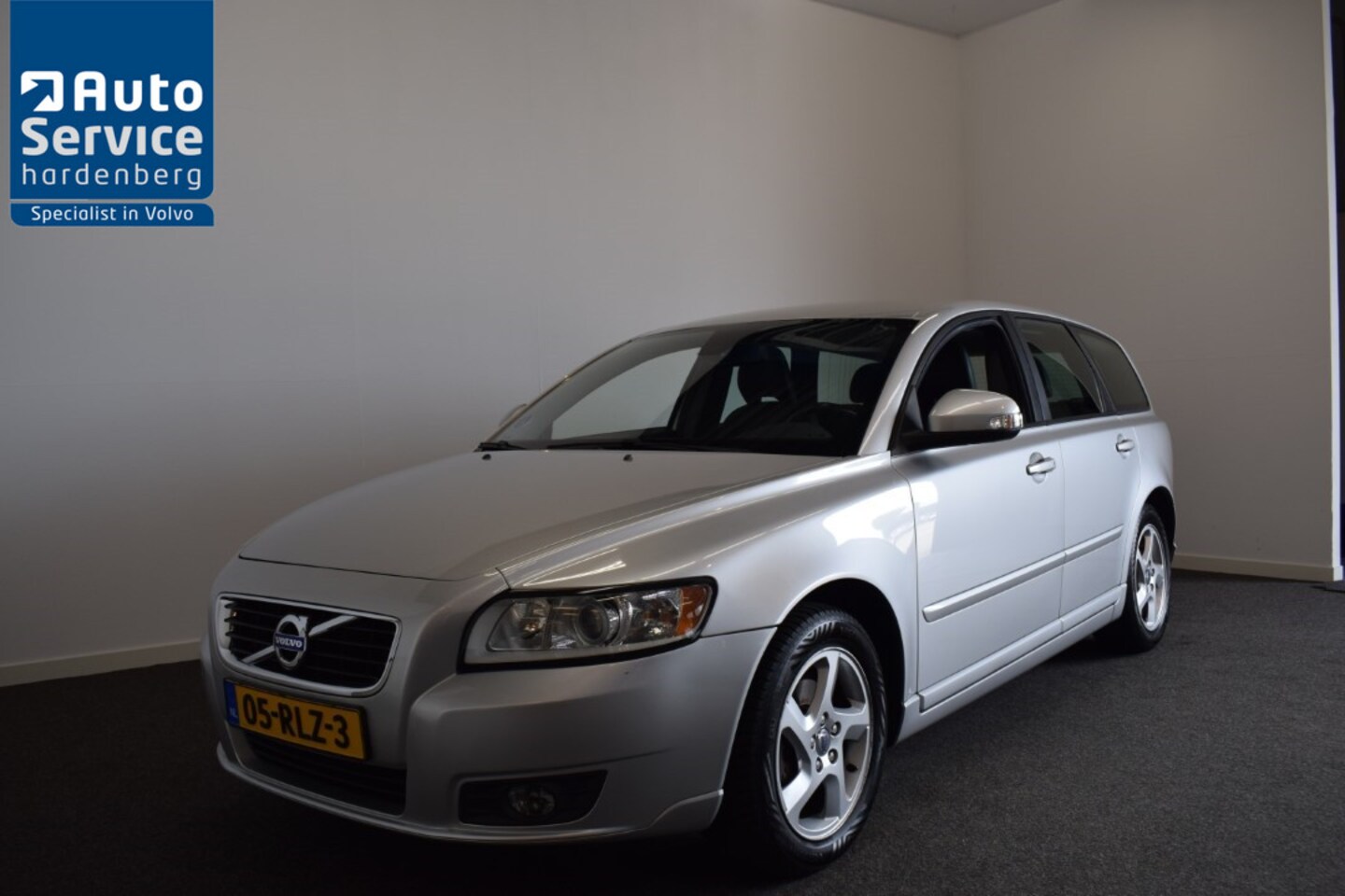 Volvo V50 - 2.0 145pk BNS Pro Edition Trekhaak 1350kg/ Cruise/ Leer/ PDC/ LMV - AutoWereld.nl