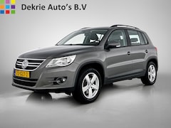 Volkswagen Tiguan - 2.0 TDI Comfort&Design 4Motion / Airco / Roofrail / Leder two-tone / Cruise-ctr. / Lm velg