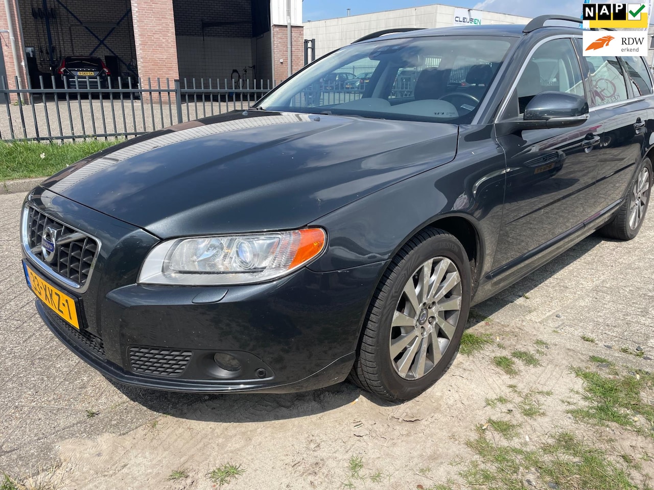 Volvo V70 - 2.0 D3 Limited Edition Prijs NL €6500 - AutoWereld.nl