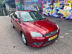 Ford Focus Coupé-Cabriolet - 1.6-16V Trend verwarmde stoelen airco ijskoud apk juli 2026 rijd goed leuke kmstand 199d k