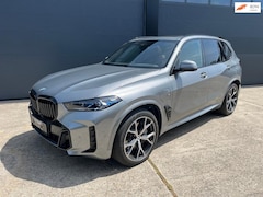 BMW X5 - XDrive50e M pakket / Pano / Head-up / Elektrische trekhaak / 360 camera