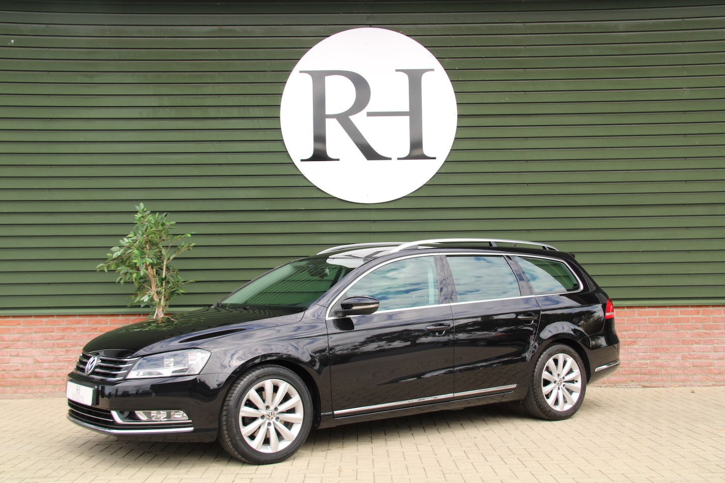 Volkswagen Passat Variant - 2.0TSI Highline - 1e eigenaar - Nieuw model 2010! - AutoWereld.nl