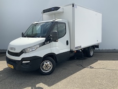 Iveco Daily - 35C13 2.3 375 Automaat Koelmeubelbak Deuren Dag&Nacht koeling 3 Zits Airco Cruise Bakmaat