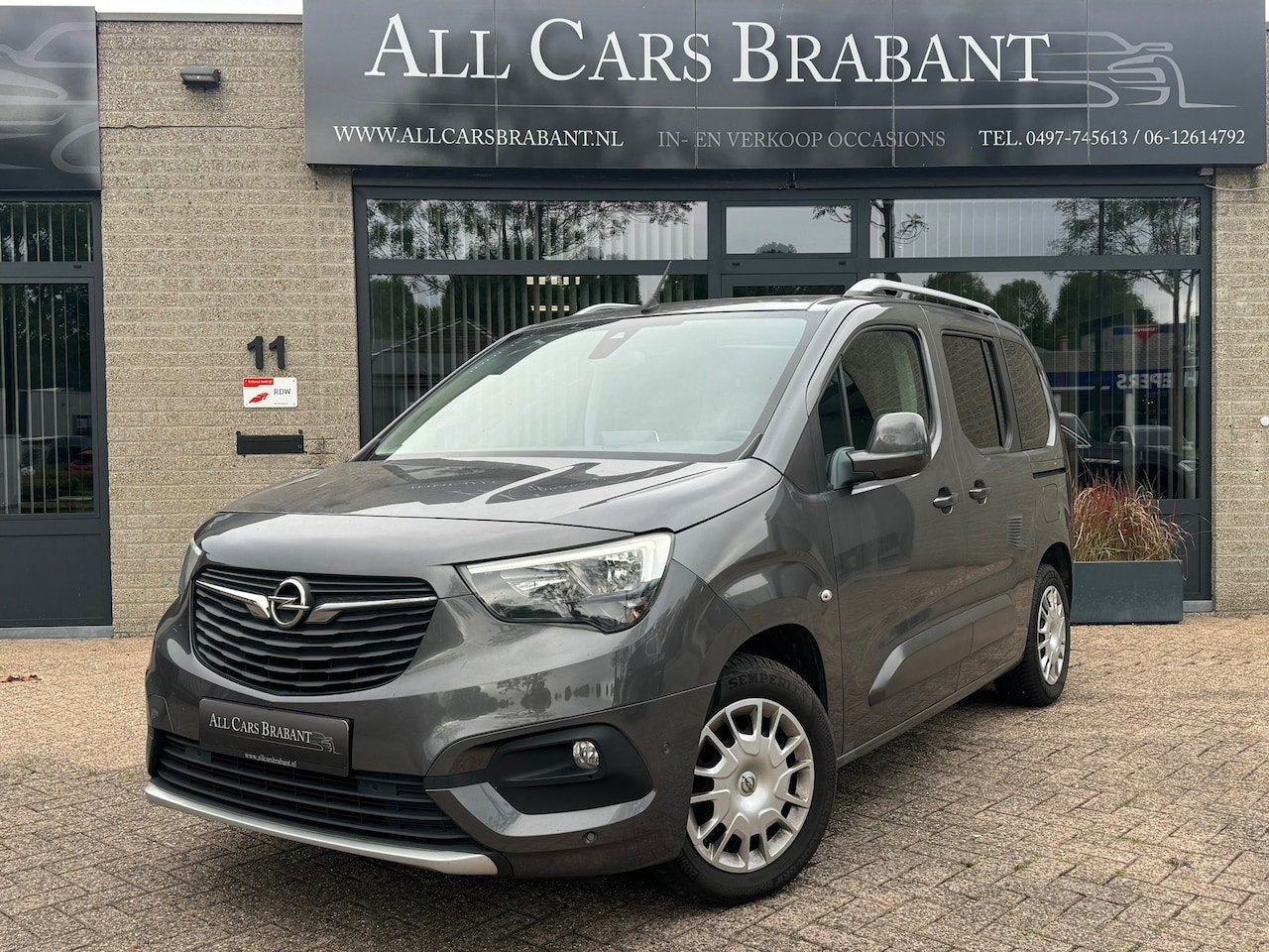 Opel Combo Life - 1.2 Turbo / panoramdak / navi / stoel en stuur verwarming - AutoWereld.nl
