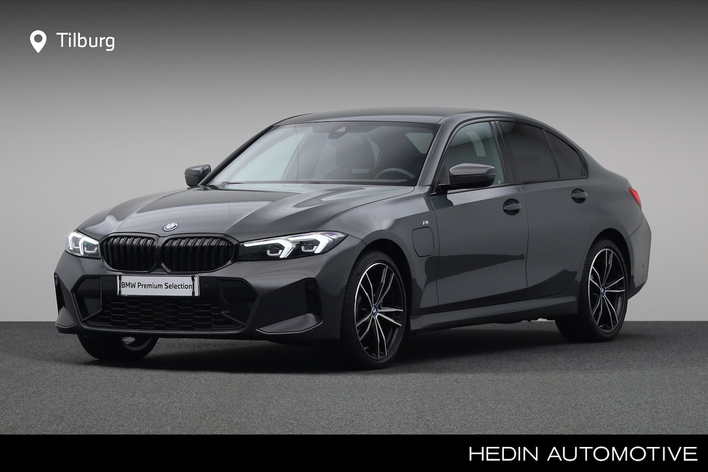 BMW 3-serie - 330e | BMW Widescreen Display | Achteruitrijcamera | BMW Live Cockpit | Sportstoelen Voor - AutoWereld.nl