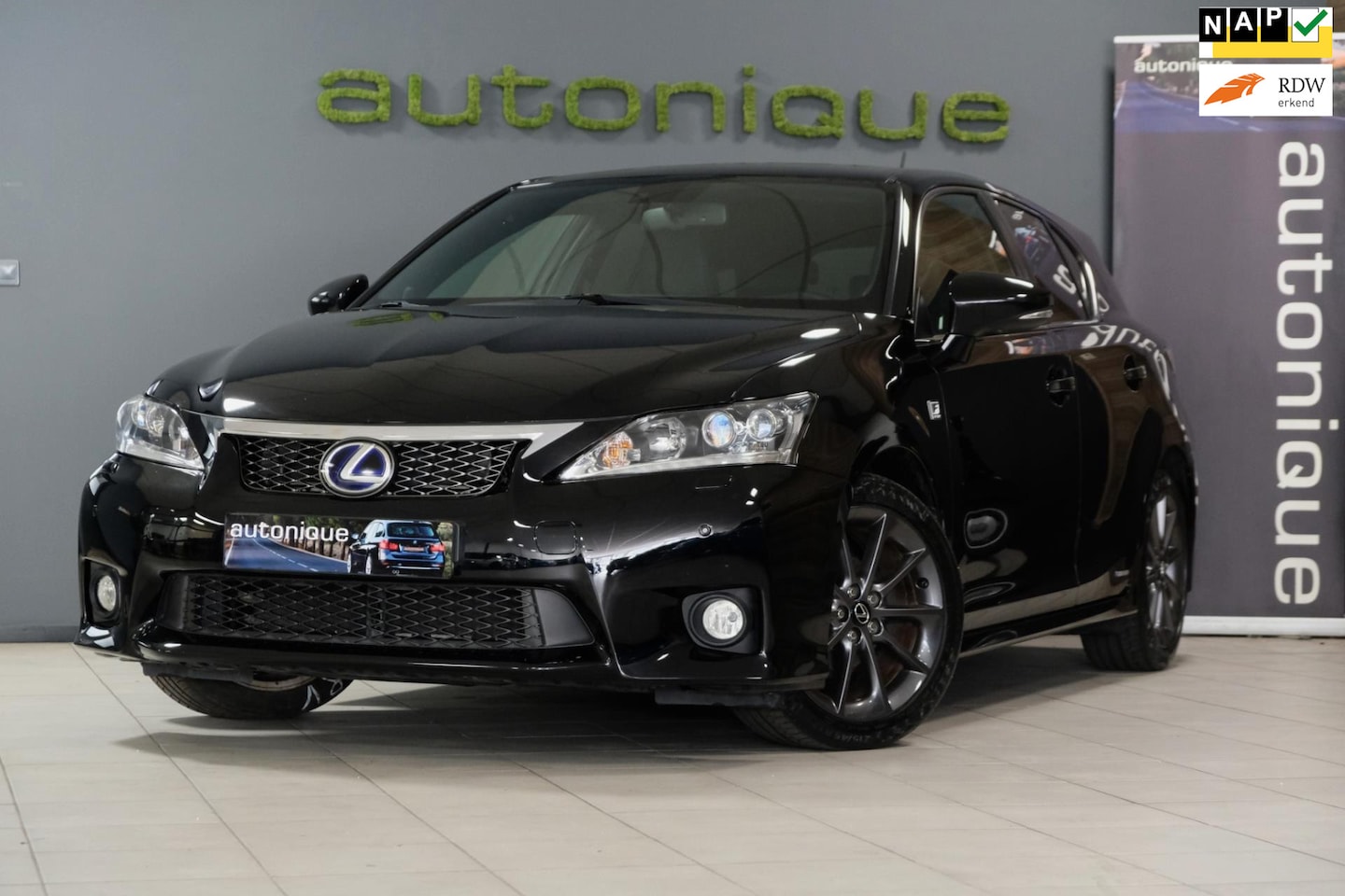 Lexus CT 200h - Hybrid **F Sport 100dkm** COMPLEET DEALER ONDERHOUDEN - AutoWereld.nl